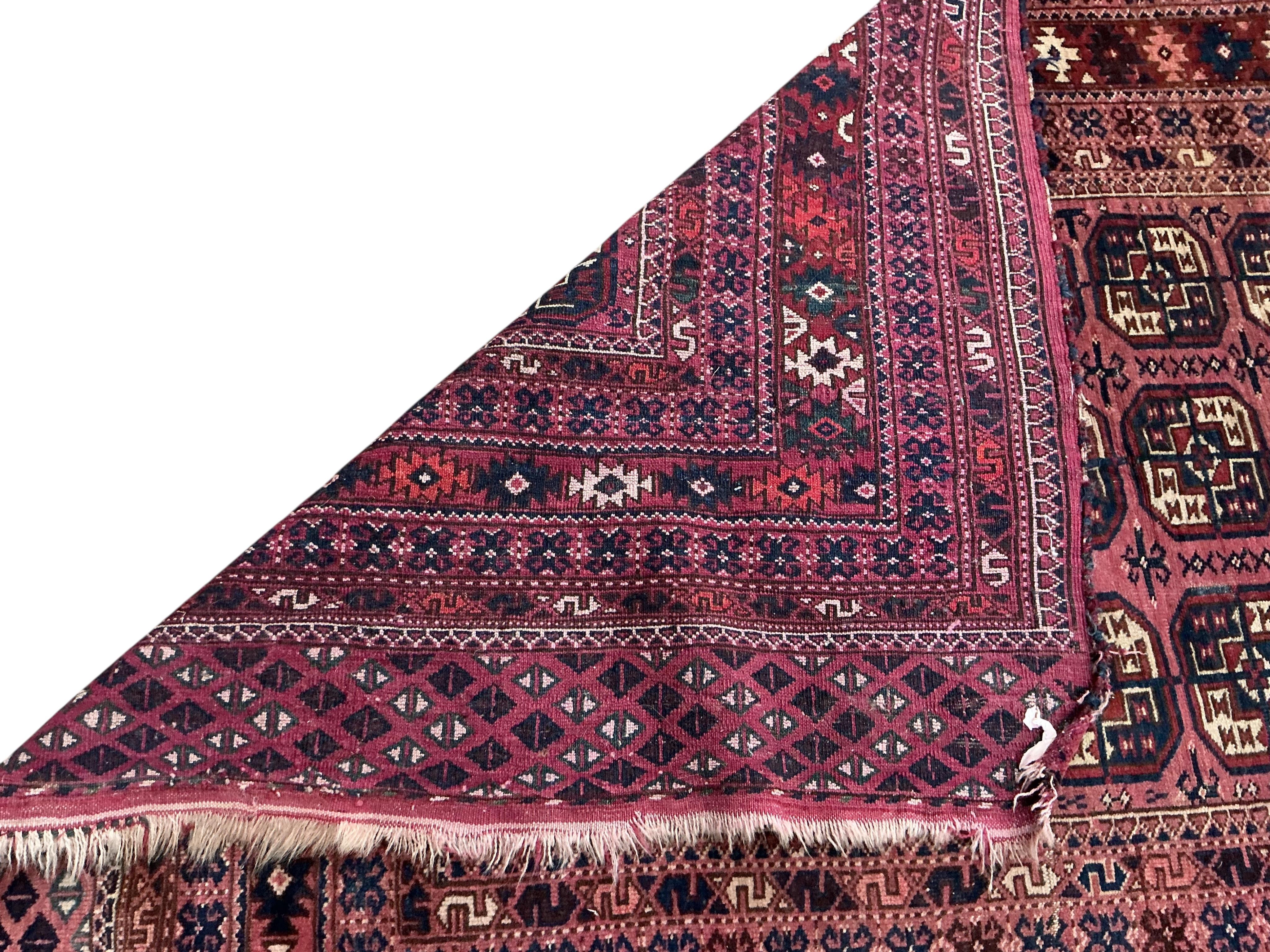 A Tekke Bokhara rug, 183 x 128cm